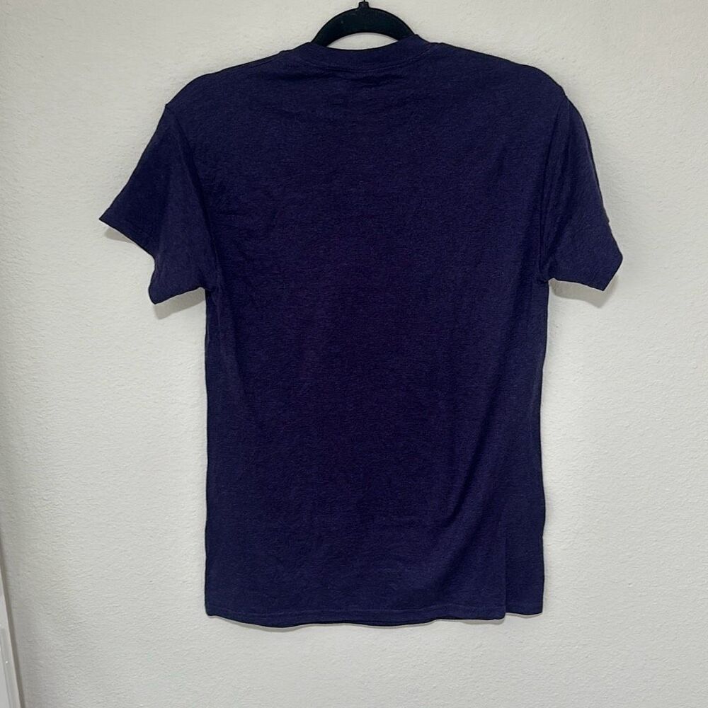 Gildan‎ Mens Dark Purple Alien Outer Space Graphic T-Shirt Size Small - Picture 6 of 6
